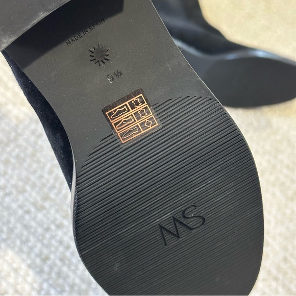 NEW Stuart Weitzman Cline Pearl Embellished Suede Low Heel Bootie Boot Black - Picture 9 of 10